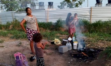 'Aqui tem um futuro para minha filha', diz venezuelana que fugiu da fome